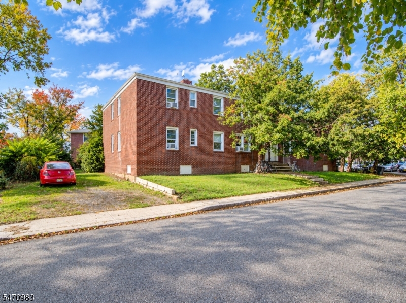 13 N Carpenter Terrace Belleville NJ 07109