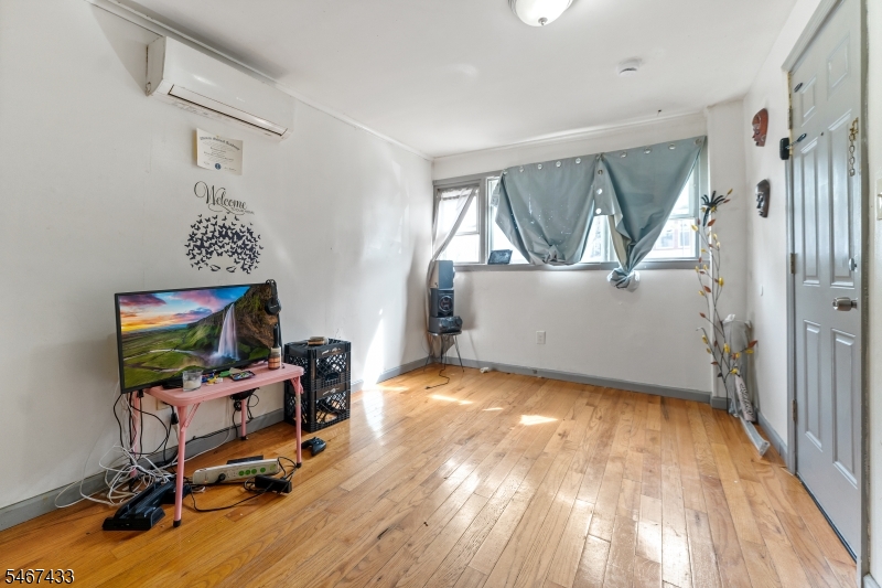 86 Highland Avenue Newark NJ 07104