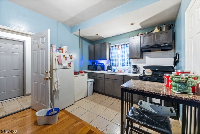 86 Highland Avenue Newark NJ 07104