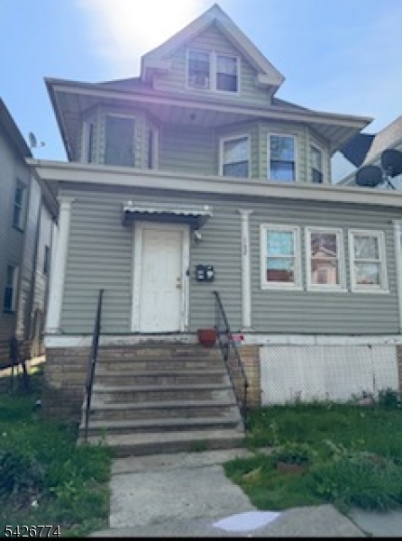 162 N 15th Street East Orange NJ 07017
