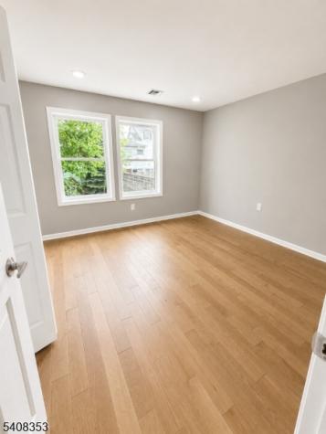 74 W 52nd Street Bayonne NJ 07002