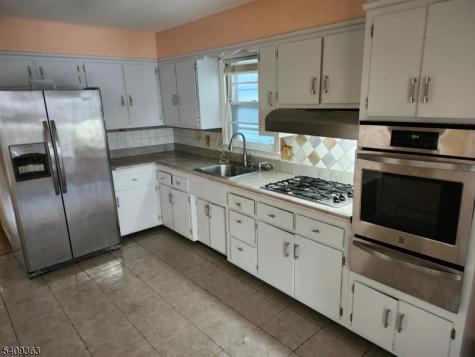 348 Cator Avenue Jersey City NJ 07305