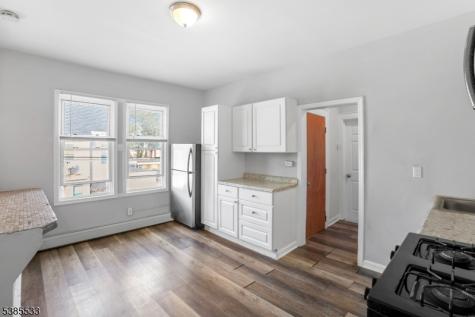 354 Clinton Place Newark NJ 07112