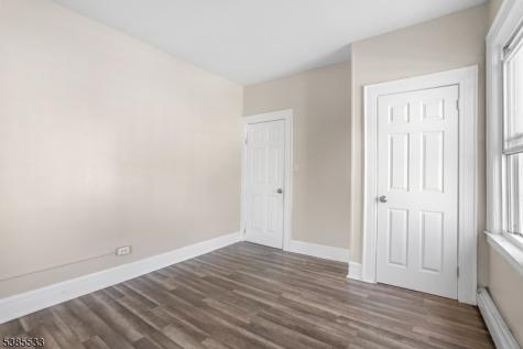 354 Clinton Place Newark NJ 07112