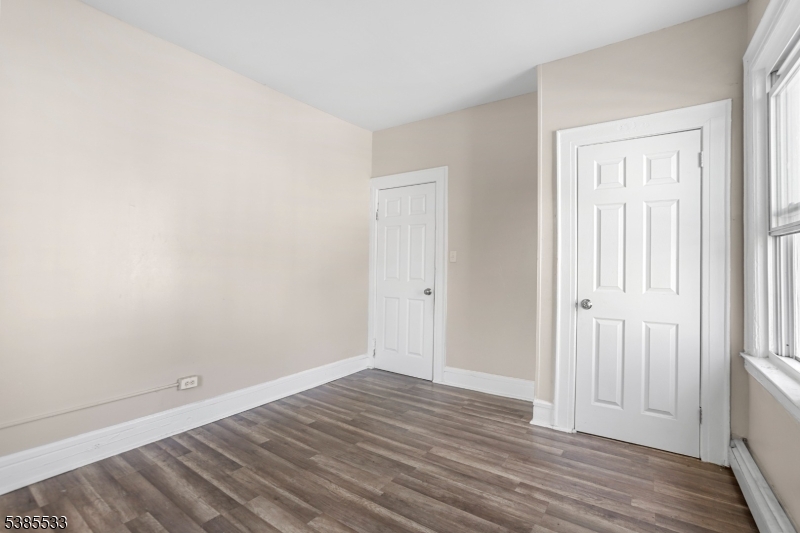 354 Clinton Place Newark NJ 07112