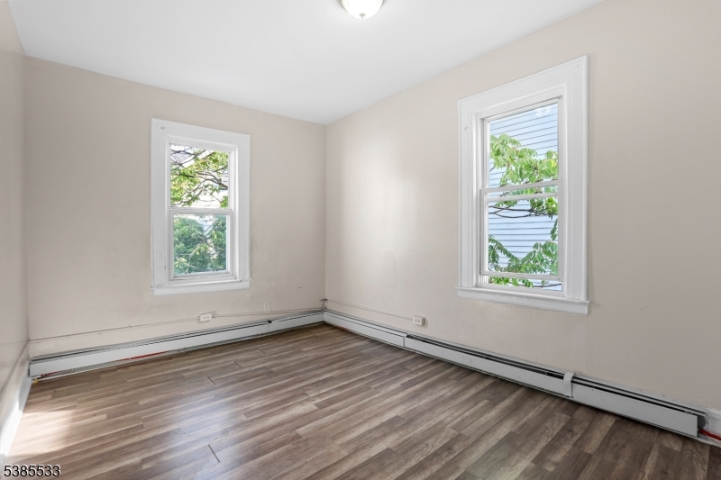 354 Clinton Place Newark NJ 07112