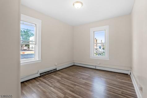 354 Clinton Place Newark NJ 07112