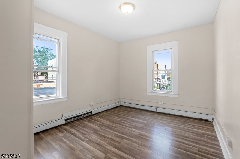 354 Clinton Place Newark NJ 07112