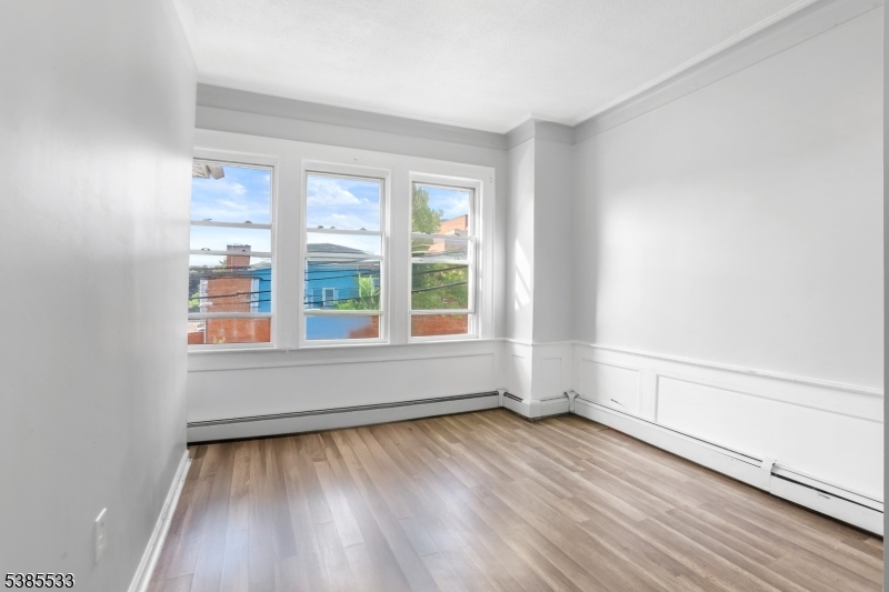 354 Clinton Place Newark NJ 07112