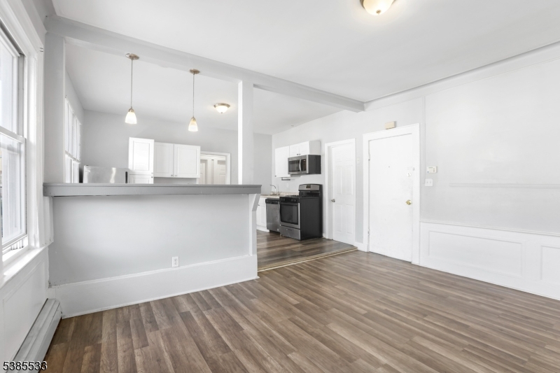354 Clinton Place Newark NJ 07112