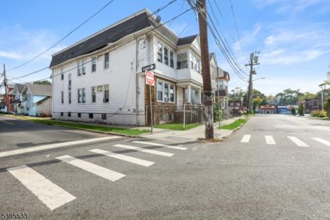 354 Clinton Place Newark NJ 07112