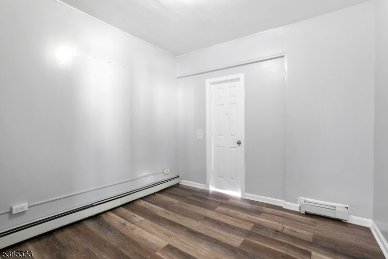 354 Clinton Place Newark NJ 07112