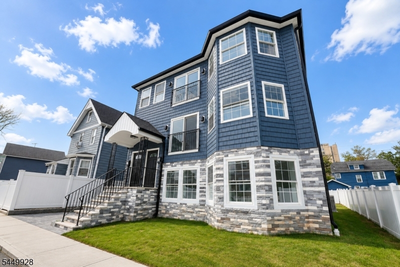 131 Lindsley Place East Orange NJ 07018