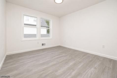 131 Lindsley Place East Orange NJ 07018