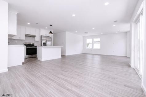 131 Lindsley Place East Orange NJ 07018