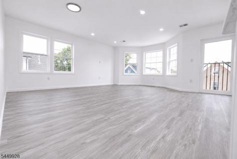 131 Lindsley Place East Orange NJ 07018