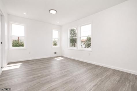 131 Lindsley Place East Orange NJ 07018