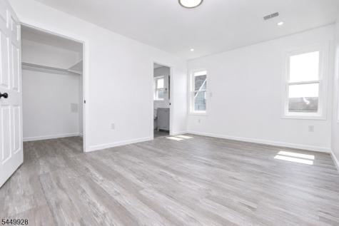 131 Lindsley Place East Orange NJ 07018