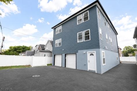 131 Lindsley Place East Orange NJ 07018