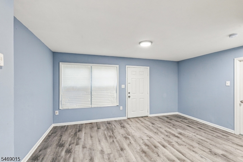51 Demarest Street Newark NJ 07112