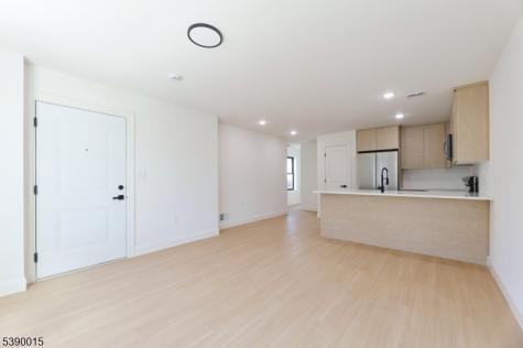 29 Robert Street Paterson NJ 07503
