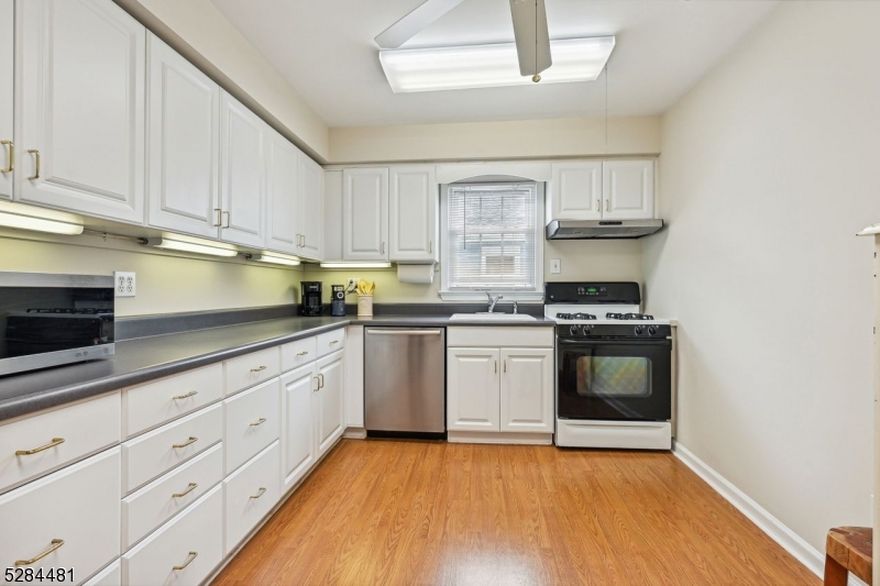 545 Trinity Place Westfield NJ 07090
