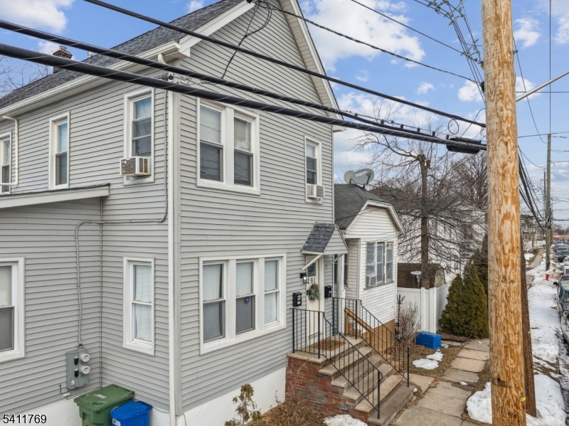 291 E 12th Avenue Roselle NJ 07203