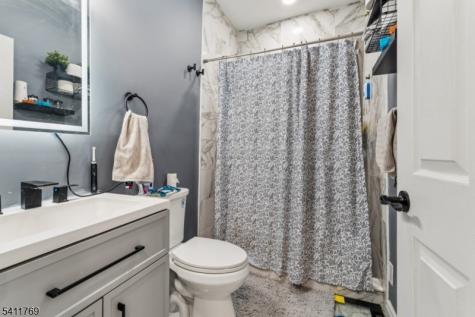291 E 12th Avenue Roselle NJ 07203