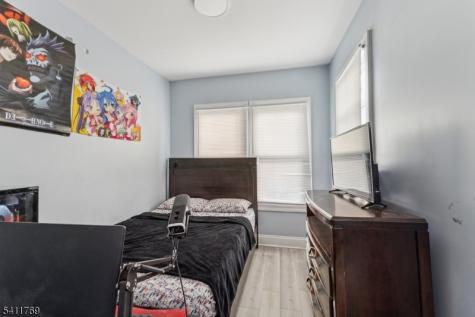 291 E 12th Avenue Roselle NJ 07203