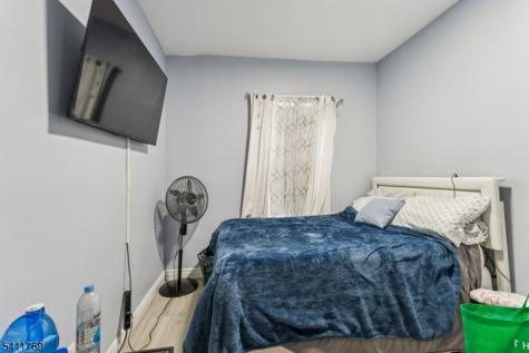 291 E 12th Avenue Roselle NJ 07203