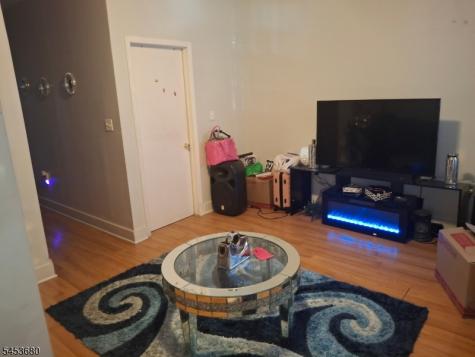 554 Norwood Street East Orange NJ 07018