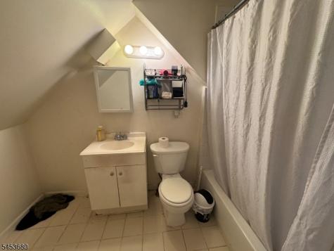 554 Norwood Street East Orange NJ 07018
