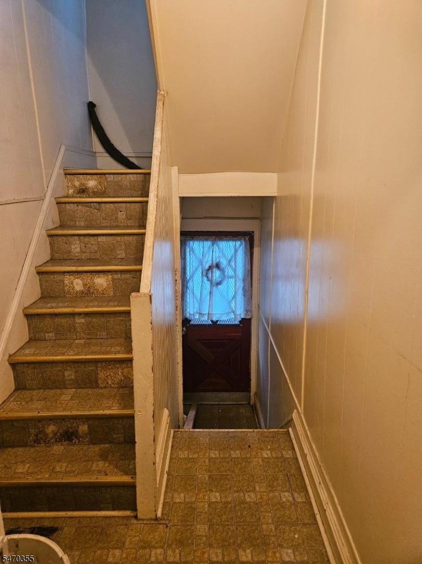76 Kenmore Avenue Newark NJ 07106