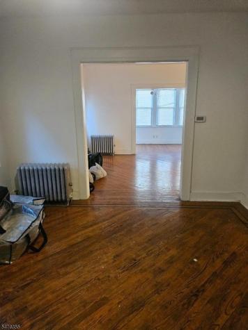 76 Kenmore Avenue Newark NJ 07106