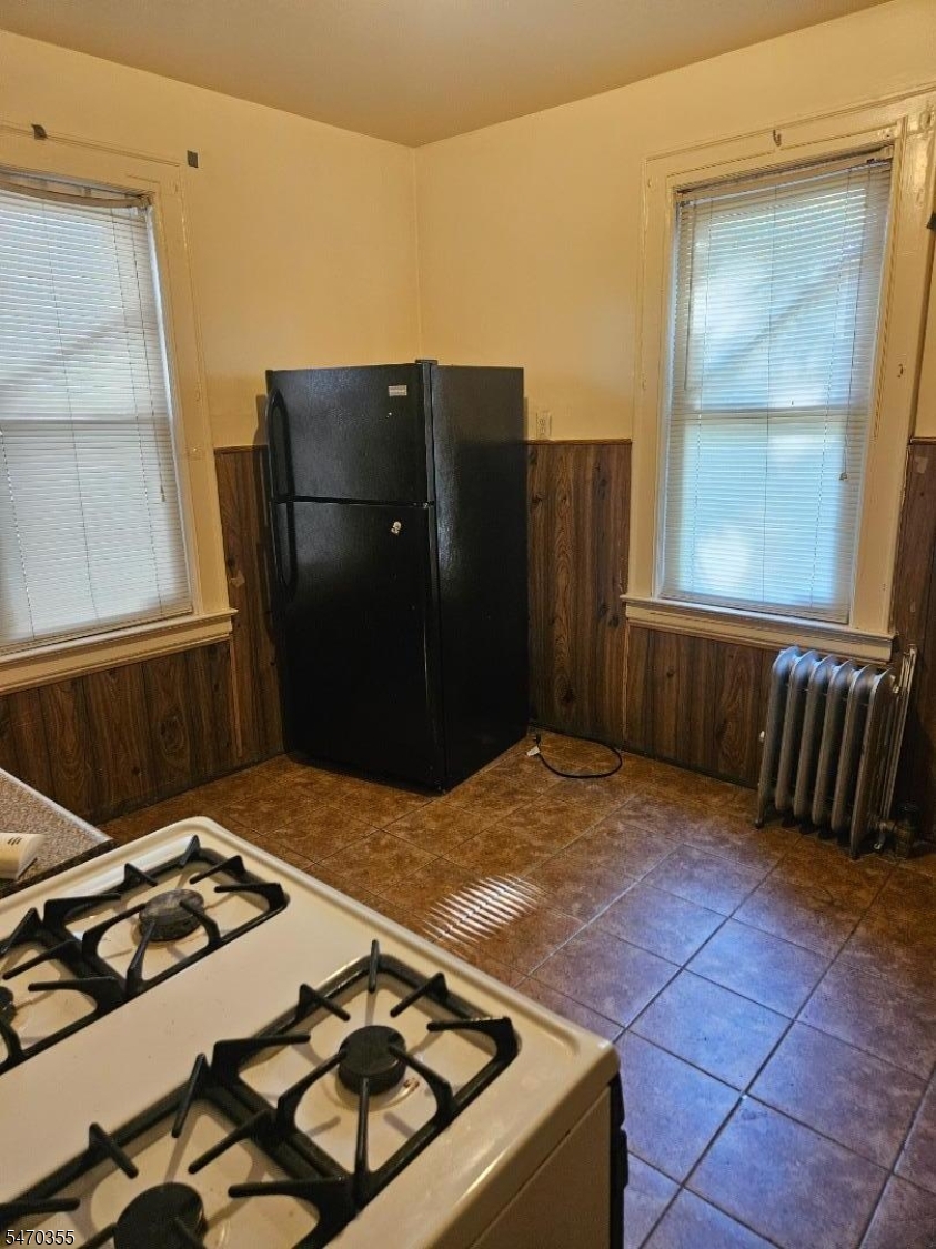 76 Kenmore Avenue Newark NJ 07106
