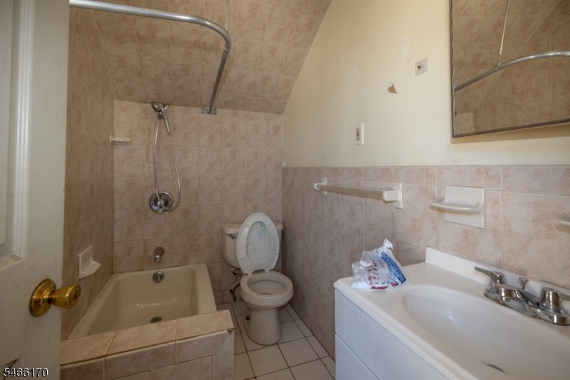 240 Myrtle Avenue Irvington NJ 07111