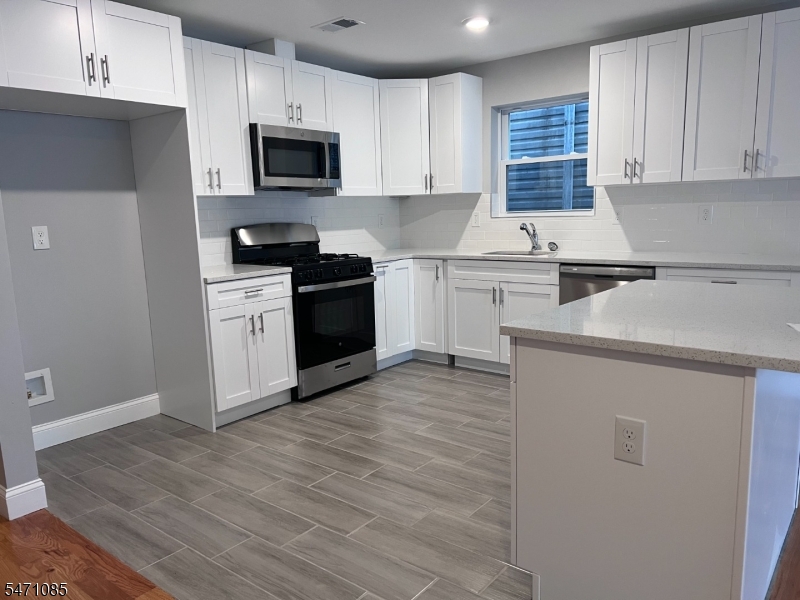 118 Littleton Avenue Newark NJ 07103