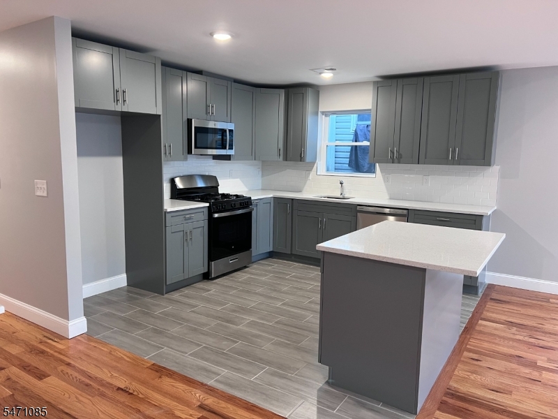 118 Littleton Avenue Newark NJ 07103
