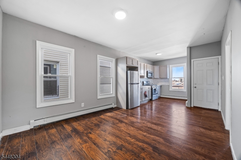 69 Graham Avenue Paterson NJ 07524