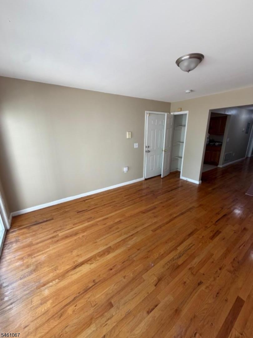 389 21ST Street Irvington NJ 07111