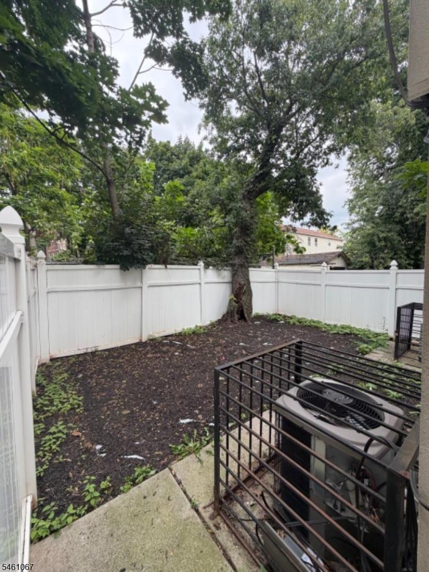 389 21ST Street Irvington NJ 07111
