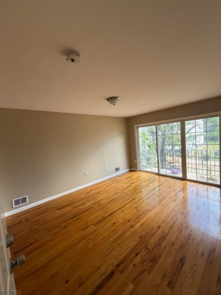 389 21ST Street Irvington NJ 07111