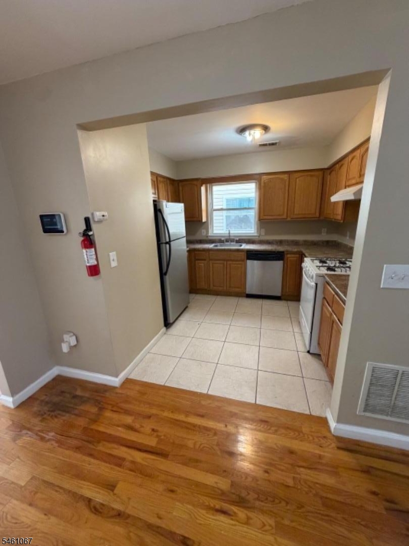 389 21ST Street Irvington NJ 07111