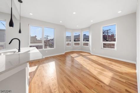 108 Fleming Avenue Newark NJ 07105
