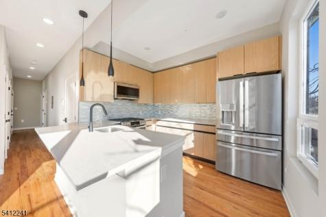 108 Fleming Avenue Newark NJ 07105
