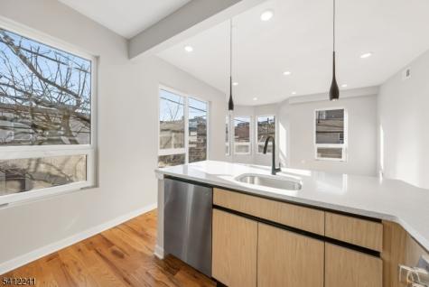 108 Fleming Avenue Newark NJ 07105