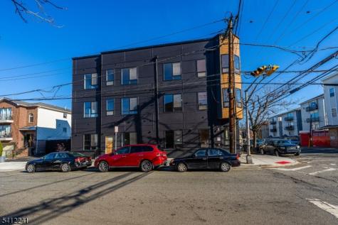 108 Fleming Avenue Newark NJ 07105
