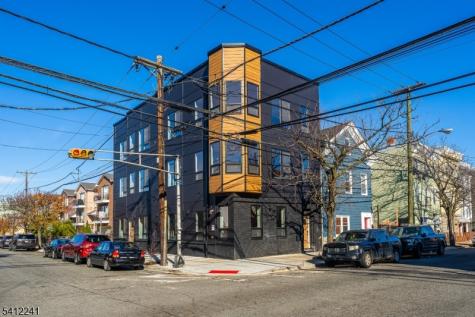 108 Fleming Avenue Newark NJ 07105