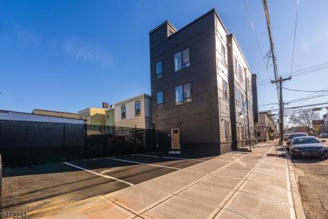 108 Fleming Avenue Newark NJ 07105