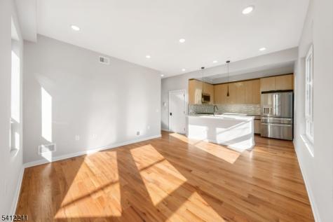 108 Fleming Avenue Newark NJ 07105